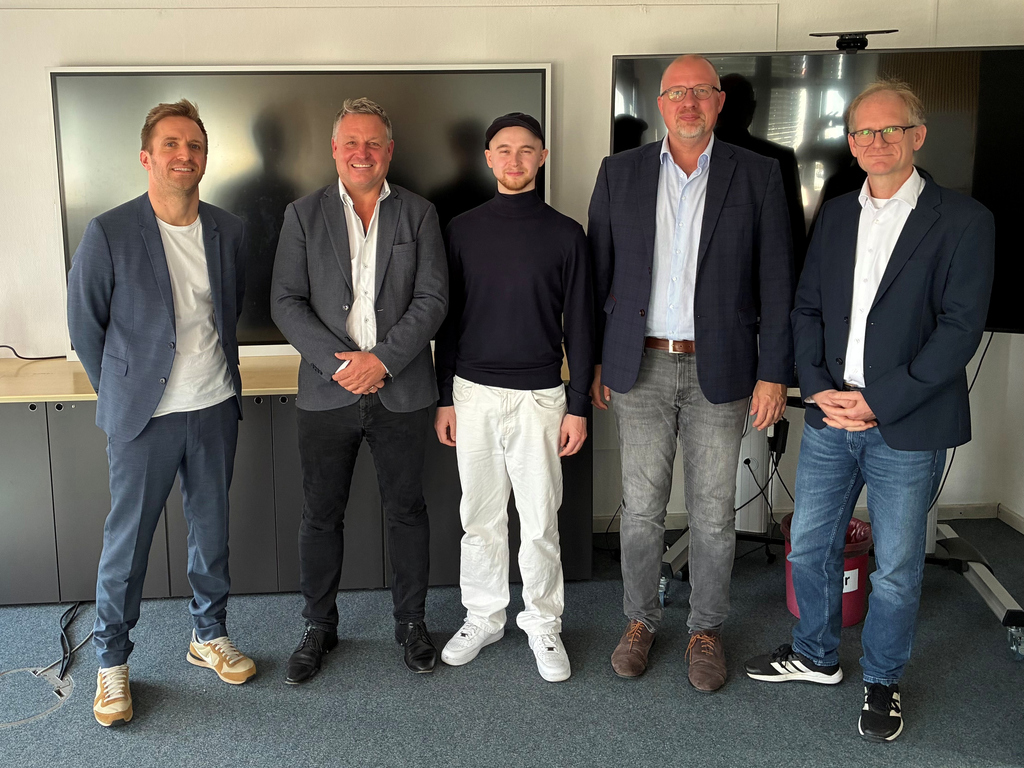 Successful PhD defense by Leon Hanschmann